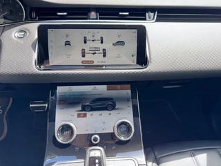 Land Rover Range Rover Evoque 1.5 P300E S AWD R-Design Panoramadak Camera Stoelverwarming Carplay Meridian / 39