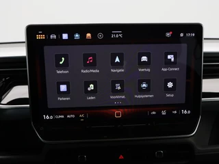 Volkswagen ID. Buzz Pro 86 kWh 286 Pk LWB 7 Persoons | Cruise Control | CarPlay | Climatronic | Navigatie | 19 Inch | 18.855 Km !! / 24