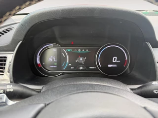 Kia e-Niro ExecutiveLine 64 kWh | Cruise Control | Climate Control | Camera | Navigatie | Stoelverwarming | Stoelventilatie | Stuurverwarming | / 15