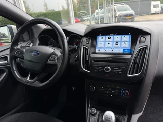 Ford Focus Wagon 1.0 ST-Line Cruise Navi Airco Carplay / 29