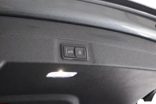 Audi A5 Avant 2.0 e-hybrid 367pk quattro S edition Competition / 48