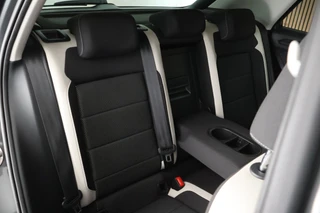 Volkswagen T-Roc 1.5 TSI 150pk DSG Sport Trekhaak Virtual cockpit Adaptive cruise Stoelverwaming PDC / 34