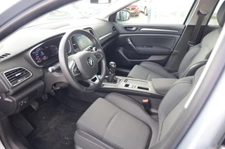 Renault Megane Estate 1.3 TCe 140 Equilibre|Navi|Cruise|PDC|Airco| / 7
