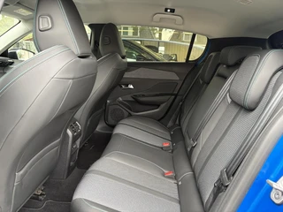 Peugeot 308 1.2T 130pk Allure Pack Business | Dodehoek detectie | Adaptieve Cruise | Keyless | Achteruitrijcamera | LED Verlichting | Parkeersensoren | Navigatie / 11
