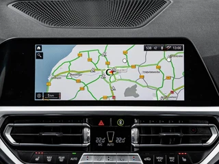 BMW 3-serie Touring M340i xDrive High Executive M Sport B58 | Panoramadak | Laser LED | Driving Assistant Prof | Trekhaak | HUD | Keyless | Memory | Ambianceverlichting | 19" | Dealeronderhouden | incl. BTW / 25