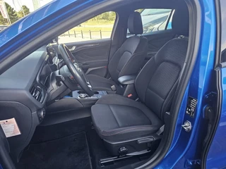 Ford Focus Wagon 1.5 EcoBoost ST Line Business Geen import | Navi | Cruise / 16