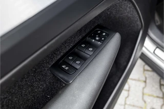 Volvo XC40 1.5 T4 Plug-in hybrid Core Bright  | Keyless | Camera | Carplay / 22