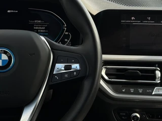 BMW 3-serie Touring 320e Business Edition Plus | Camera | Laser | Stoelverwarming | Carplay | / 20