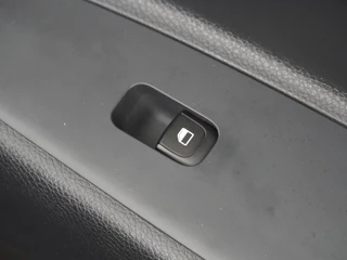 Kia Stonic 1.0 T-GDi MHEV DynamicLine  Navigatie - Achteruitrijcamera - Cruise Control - Apple & Android Carplay - Fabrieksgarantie t/m 14-04-2032 / 45