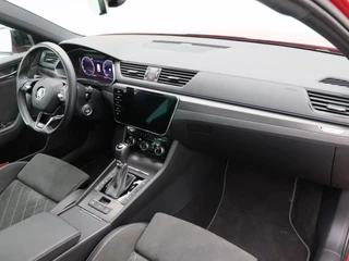 Škoda Superb Combi 1.5 TSi 150 Pk Automaat Sportline Business | Panoramadak | Trekhaak | Virtual Cockpit | Adaptive Cruise | Camera | LED | 19 Inch | 53.466 Km! / 41