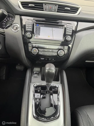 Nissan Qashqai 1.2 Tekna + LEER*CRUISE*PANO*360*HAAK*NAV*STOELVERW*NAP! / 44