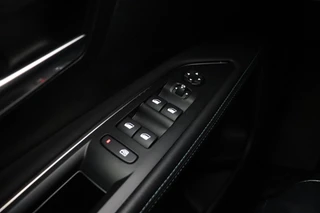 Peugeot 5008 1.2 PureTech Allure Pack Business | AUTOMAAT | 7-Zits | Dodehoek Detectie | Navigatie | Achteruitrij Camera | / 20