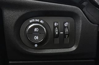 Opel Corsa 1.2 Level 2 Achteruitrijcamera Parkeersensoren Apple CarPlay / 23