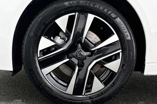Peugeot 208 1.2 Hybrid 100 e-DCS6 Allure / 20