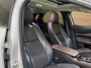 Mazda CX-30 2.0 e-SkyActiv-X M Hybrid Luxury | Pano | Leder | HUD | ACC | Dodehoekdetectie | 180 PK | 2023 / 2