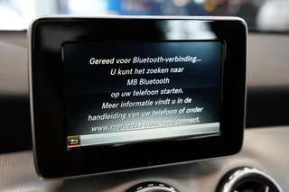Mercedes-Benz GLA 200 Ambition  Panoramadak Navigatie Bi-Xenon / 18
