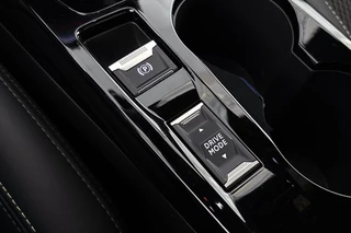 Peugeot 208 1.2 Hybrid 145 e-DCS6 GT Navigatie Adaptieve Cruise Control Achteruitrijcamera / 42