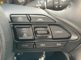 Mazda 2 Hybrid 1.5 Centre-line uit 2025 Rijklaar “Sinds 1970 | 5.000+ reviews | Score 9,5 | Service zoals ’t hoort” Henk Jongen Auto's in Helmond,  al 50 jaar service zoals 't hoort! / 10