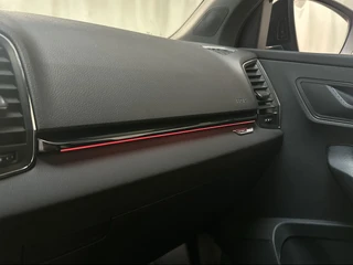 Skoda Karoq 1.5 TSI 150pk ACT Sportline Business Camera Trekhaak Sfeerverlichting Stoelverwarming Adaptive Cruise LED / 24