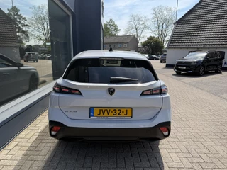 Peugeot e-308 SW Style EV 54 kWh | Demo Auto | Tot 8 jaar Garantie | Tot 420 Km WLTP | Navigatie via Telefoon | Warmtepomp | 18" Lichtmetalen Velgen | Adaptieve Cruise Control met Drive Assist | Full LED Verlichting | Climate Control | DAB Radio | Apple Carplay/Android Auto. / 9
