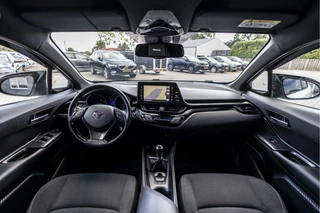 Toyota C-HR 1.2 Urban  | Trekhaak | Camera | NL Auto / 7