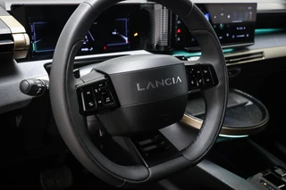 Lancia Ypsilon 1.2 Turbo Hybrid LX / 34