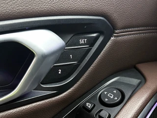 BMW 3-serie 330e xDrive | Dravit Grau | Camera | Stoelverwarming | Memory Stoelen | / 26