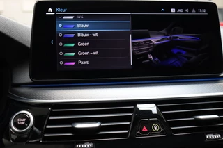 BMW 5 Serie Touring 530e High Executive M Sport Pakket Automaat  / Live Cockpit Professional / SOH 87% / Panoramadak / Trekhaak / Driving Assistant Professional / Comfortstoelen / Laserlight / Head-Up Display / Adaptief Onderstel / DAB / Parking Assistant / Hifi / 33