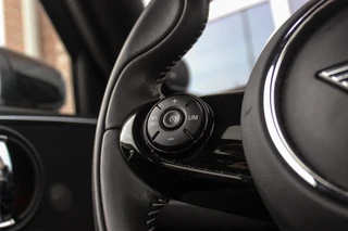 Mini Clubman 1.5 Cooper Richmond Park Edition | 1e eigenaar | Dealer onderhouden | Apple Carplay | Harman kardon | DAB | Keyless entry | Panoramadak | Sportstoelen | LED | PDC / 21