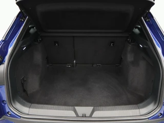 Volkswagen ID.4 Business 77 kWh 204 Pk | Stoel/Stuurverwarming | Adaptive Cruise | LED | Parkeersensoren | CarPlay | 61.008 Km !! / 20
