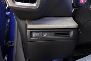 Citroen C5 X 1.2 PureTech Business Plus Automaat | Lederen bekleding | Keyless | Navigatie | Headup display | Stoelverwarming | Memory functie / 31