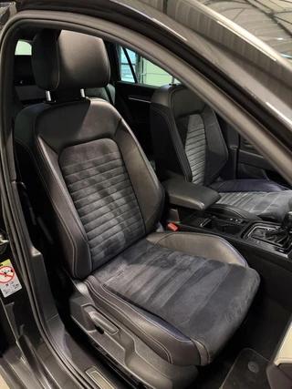 Volkswagen Passat 1.6 TDI R-line Pano Virtual Trekhaak NAP / 34