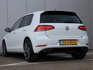 Volkswagen Golf 1.0 TSI Highline R-line  | Panoramadak | Camera | Virtual | LED / 19
