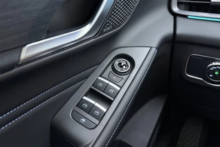 Jaecoo 5 EV Exclusive 61 kWh | Panoramadak | LED verlichting | Camera's rondom | Lederen bekleding | Stoelverwarming/ventilatie | Drive assist | Sfeerverlichting / 25