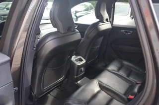 Volvo XC60 T6 Recharge AWD R-Design | Stoelverwarming & Koeling | 360° Camera | Panoramadak | Long Range | H/K | Keyless / 22