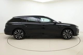 Peugeot 508 SW 1.2 PureTech GT | Achteruitrijcamera | Parkeersensoren | Full-map Navigatie | Climate control | Adaptive Cruise control | Stuurbediening | Inklapbare trekhaak | Parkeersensoren voor/achter | Verwarmde voorstoelen | Dakrails | Keyless entry | Lane-keeping system / 10