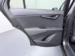 Kia Niro 1.6 GDi PHEV DynamicPlusLine  - Adaptive Cruise - Stoel/Stuurverwarming - Schuif/Kanteldak - Navigatie  - Apple Carplay/Android Auto Fabrieksgarantie 10-12-2032 of 150.000 km / 36