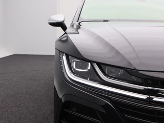 Volkswagen Arteon Shooting Brake 2.0 TSi 320 Pk R 4Motion | Stoel/Stuurverwarming | Memory | Head UP | Harman/Kardon | Panoramadak | Trekhaak | 20 Inch | 53.014 Km !! / 11