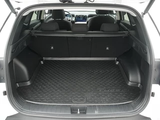 Hyundai Tucson 1.6 T-GDI PHEV Comfort Smart Panoramadak | Trekhaak | Navigatie | Camera / 17