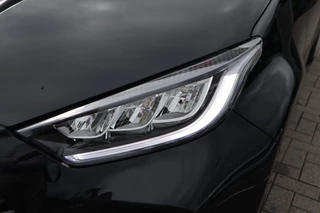 Toyota Yaris HYBRID 115 FIRST EDITION STOEL/STUURVERW DRAADLOOS-LADEN APPLE/ANDROID KEYLESS CLIMA AD-CRUISE 16" LM-VELGEN / 12