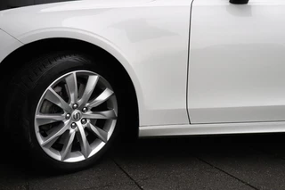 Volvo S90 2.0 T4 Momentum | CAMERA | VIRTUAL COCKPIT | CRUISE | APPLE CARPLAY | / 17