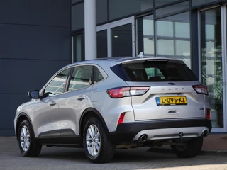 Ford Kuga 2.0 TDCi Titanium | Diesel | Trekhaak | 1900KG trekgewicht | Keyless entry en start | Lichtmetalen velgen | Navigatie | Climate control | Parkeersensoren achter / 7