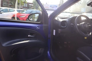 Toyota Aygo X PLAY AIRCO CAMERA AD-CRUISE APPLE/ANDROID NL-AUTO / 6