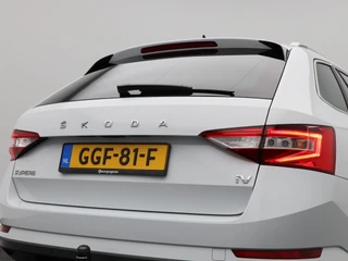 Škoda Superb Combi 1.4 TSi 218 Pk iV Business Edition Plus / 16