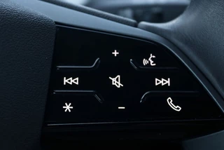 Audi Q4 e-tron 40 e-tron 204 PK l Adaptive Cruise / 20