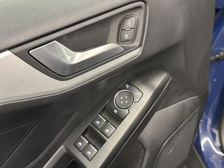 Ford Focus 1.0 EcoBoost Trend Edition Business CAMERA CARPLAY NAVI LM. / 17
