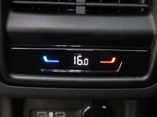 Škoda Kodiaq 1.5 TSi 204 Pk Automaat PHEV Tour Edition | Trekhaak | Stoelverwarming | Adaptive Cruise | Navigatie | Carplay | 18 Inch | 27.263 Km !! / 34
