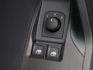 SEAT Ibiza 1.0 EcoTSI Style Plus | Cruise Control | Airco | Parkeersensoren |  CarPlay | 15 inch | 1.885 Km !! / 18