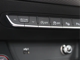 Audi A4 Avant RS4  | RS Dynamic | Pano | B&O | Massage / 72