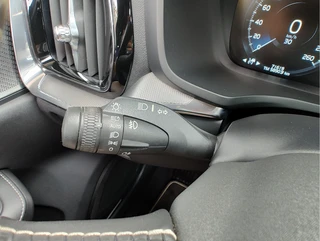 Volvo S60 2.0 T4 R-DESIGN AUTOMAAT  Lederen sportstoelen | Open dak | Harman Kardon | HUD / 29